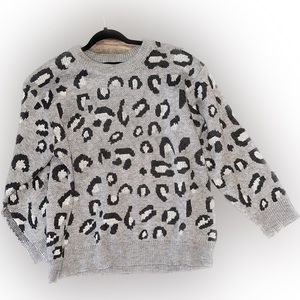 Kendall & Kylie Cheetah Print Sweater size XL
